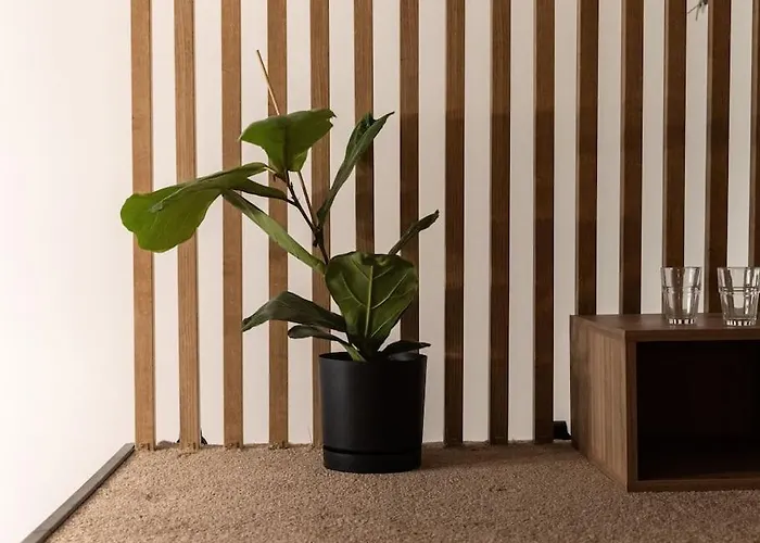 Przy Dworcu Glownym Pkp *